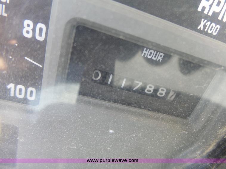 image for item L6160 1992 International 4900 bucket truck