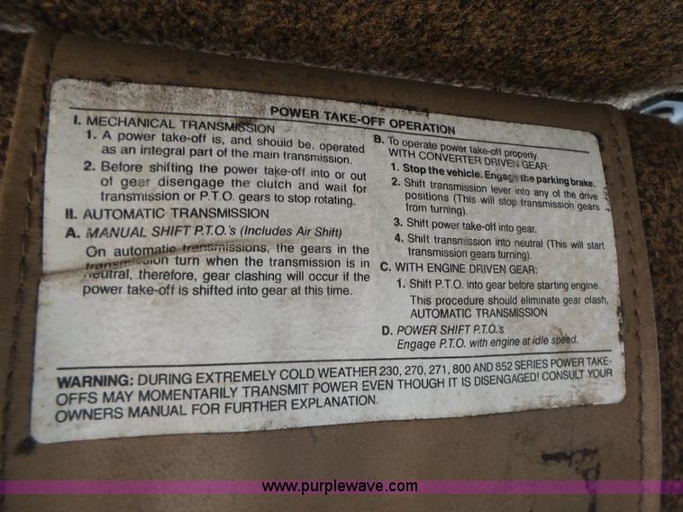 image for item L6160 1992 International 4900 bucket truck