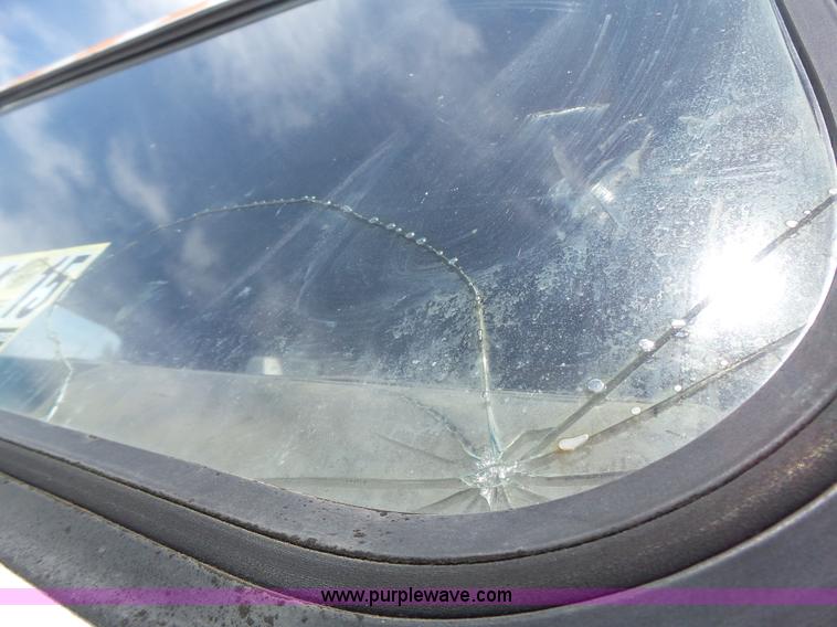 image for item L6160 1992 International 4900 bucket truck