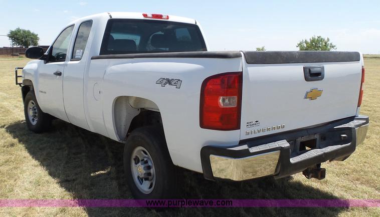 image for item L6596 2007 Chevrolet Silverado 2500HD Ext. Cab pickup truck