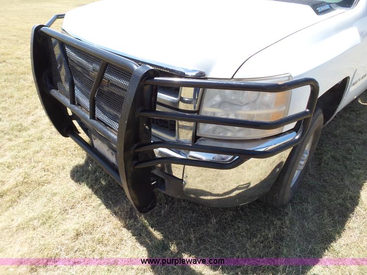 image for item L6596 2007 Chevrolet Silverado 2500HD Ext. Cab pickup truck