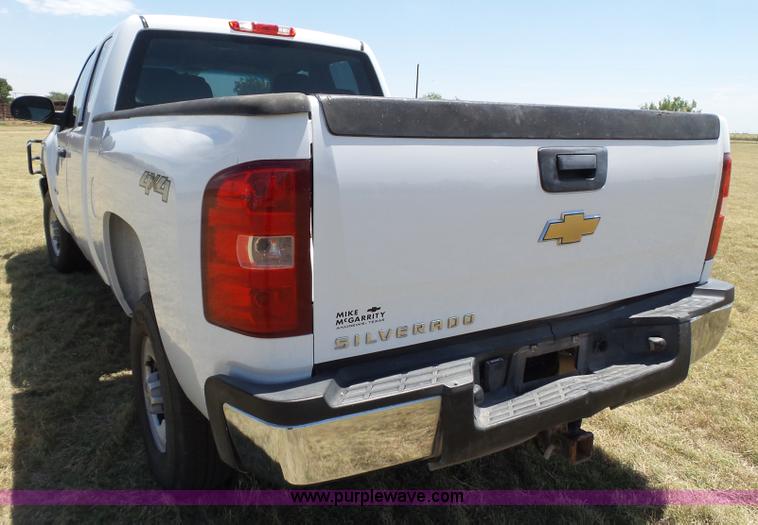 image for item L6596 2007 Chevrolet Silverado 2500HD Ext. Cab pickup truck