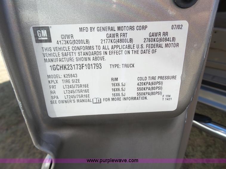 image for item L6598 2003 Chevrolet Silverado 2500HD Crew Cab pickup truck