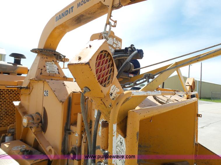 image for item N9401 2003 Bandit 1590 Intimidator wood chipper
