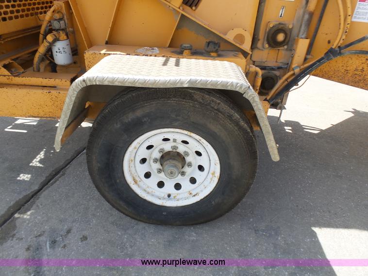 image for item N9401 2003 Bandit 1590 Intimidator wood chipper