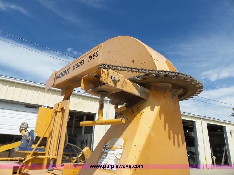 image for item N9401 2003 Bandit 1590 Intimidator wood chipper