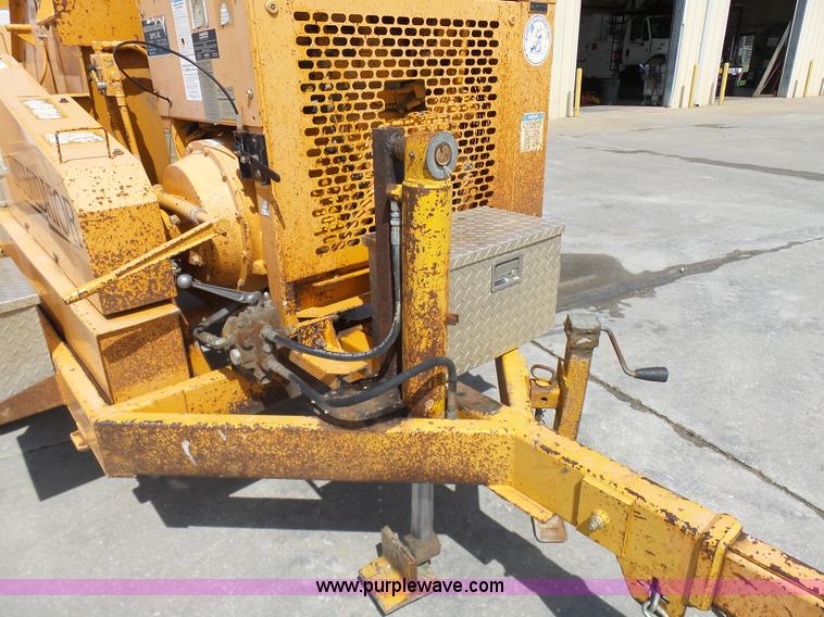 image for item N9401 2003 Bandit 1590 Intimidator wood chipper