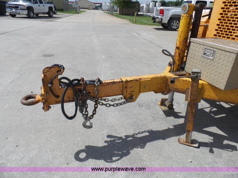 image for item N9401 2003 Bandit 1590 Intimidator wood chipper