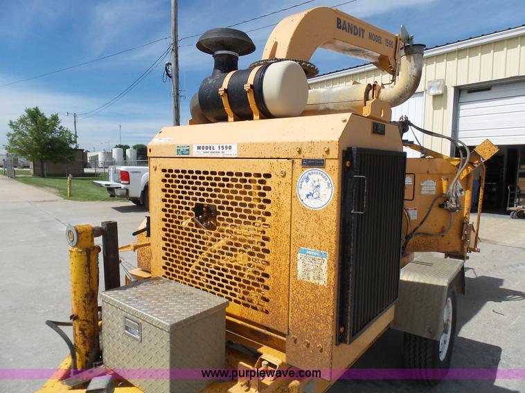 image for item N9401 2003 Bandit 1590 Intimidator wood chipper