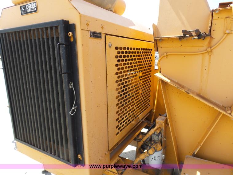 image for item N9401 2003 Bandit 1590 Intimidator wood chipper