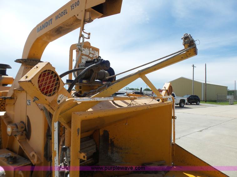 image for item N9401 2003 Bandit 1590 Intimidator wood chipper