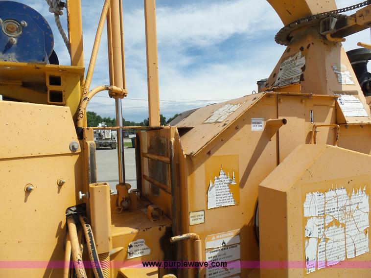 image for item N9401 2003 Bandit 1590 Intimidator wood chipper