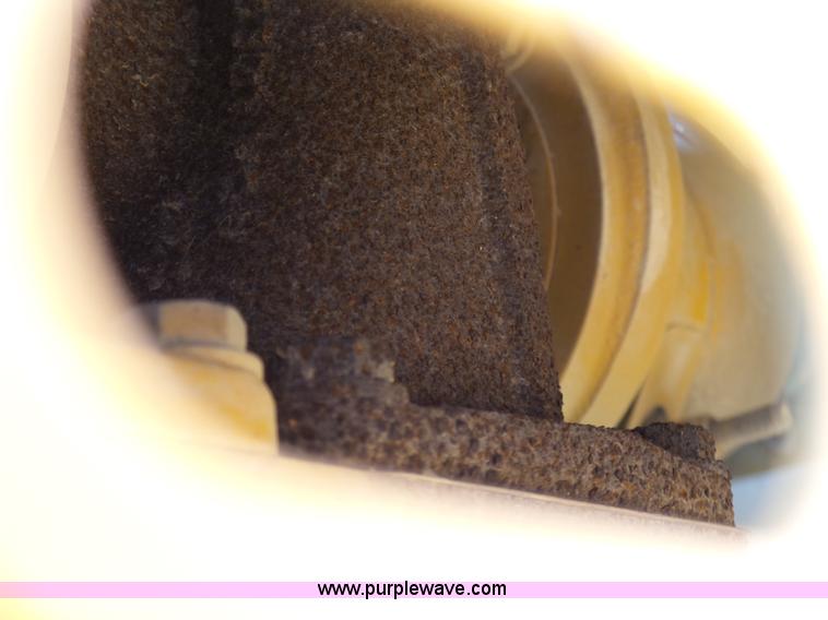 image for item N9401 2003 Bandit 1590 Intimidator wood chipper