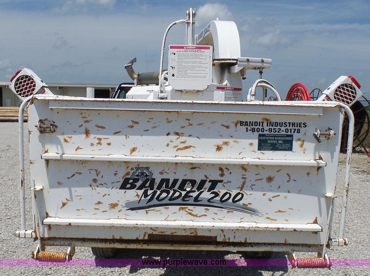 image for item N9456 2004 Bandit 200 wood chipper