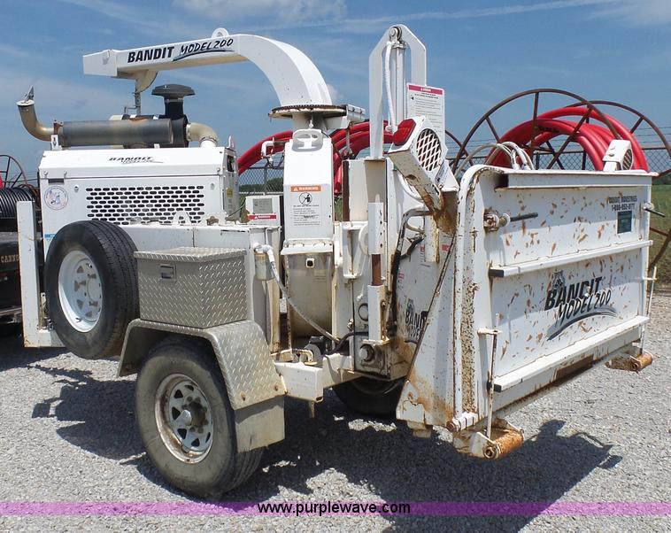 image for item N9456 2004 Bandit 200 wood chipper