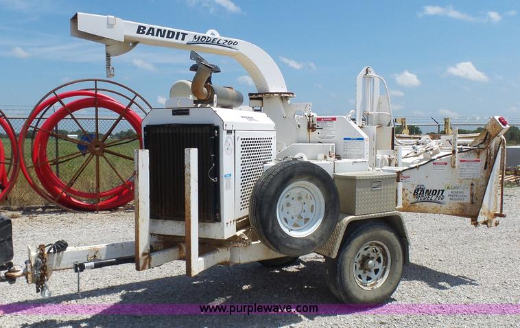 image for item N9456 2004 Bandit 200 wood chipper