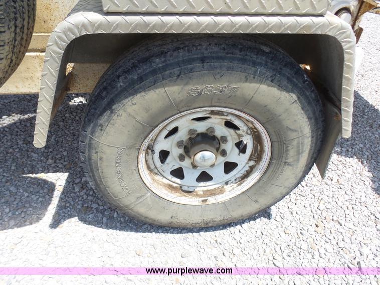 image for item N9456 2004 Bandit 200 wood chipper