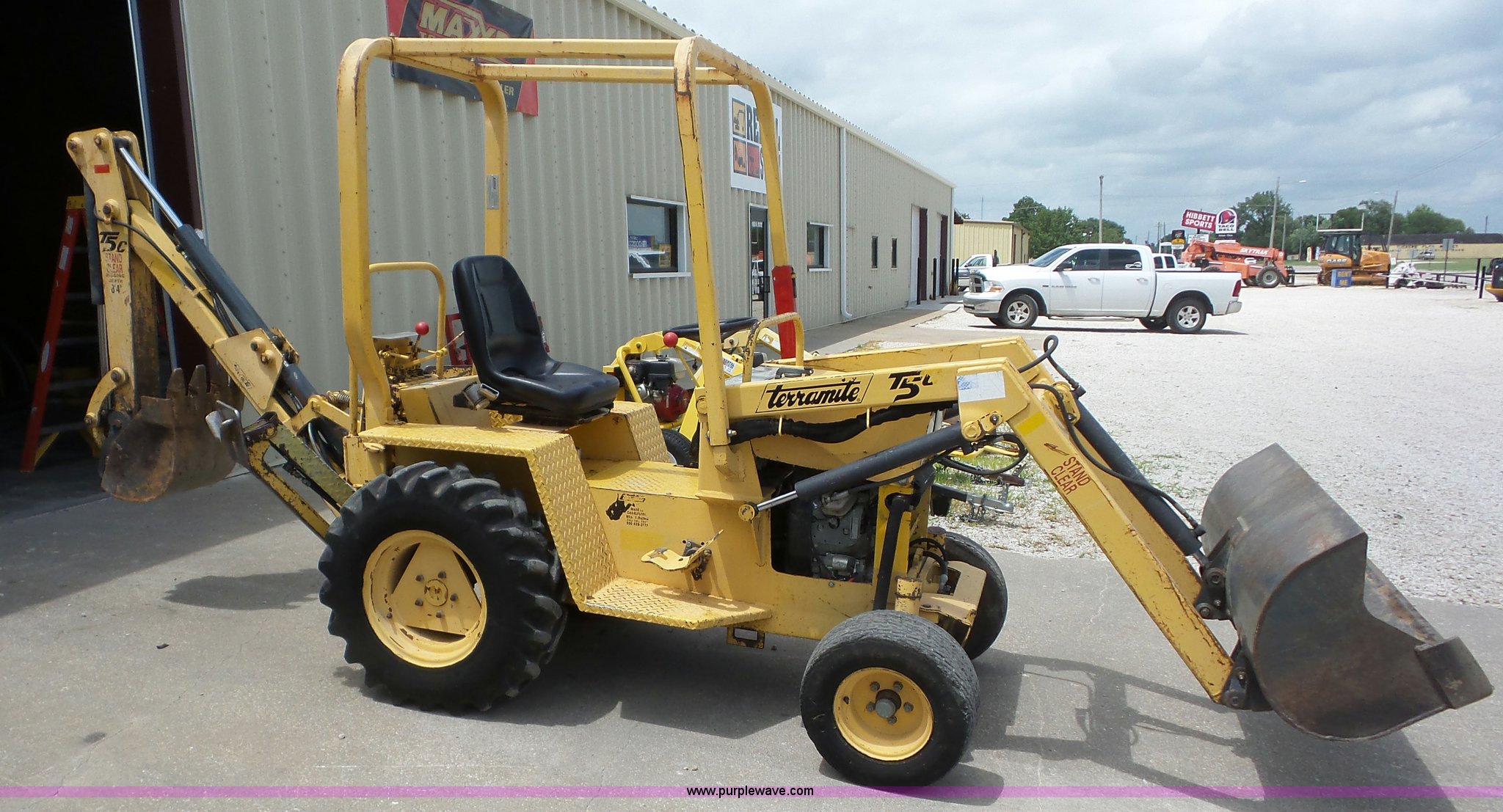 Terramite T5C backhoe in Iola, KS Item AG9183 sold Purple Wave
