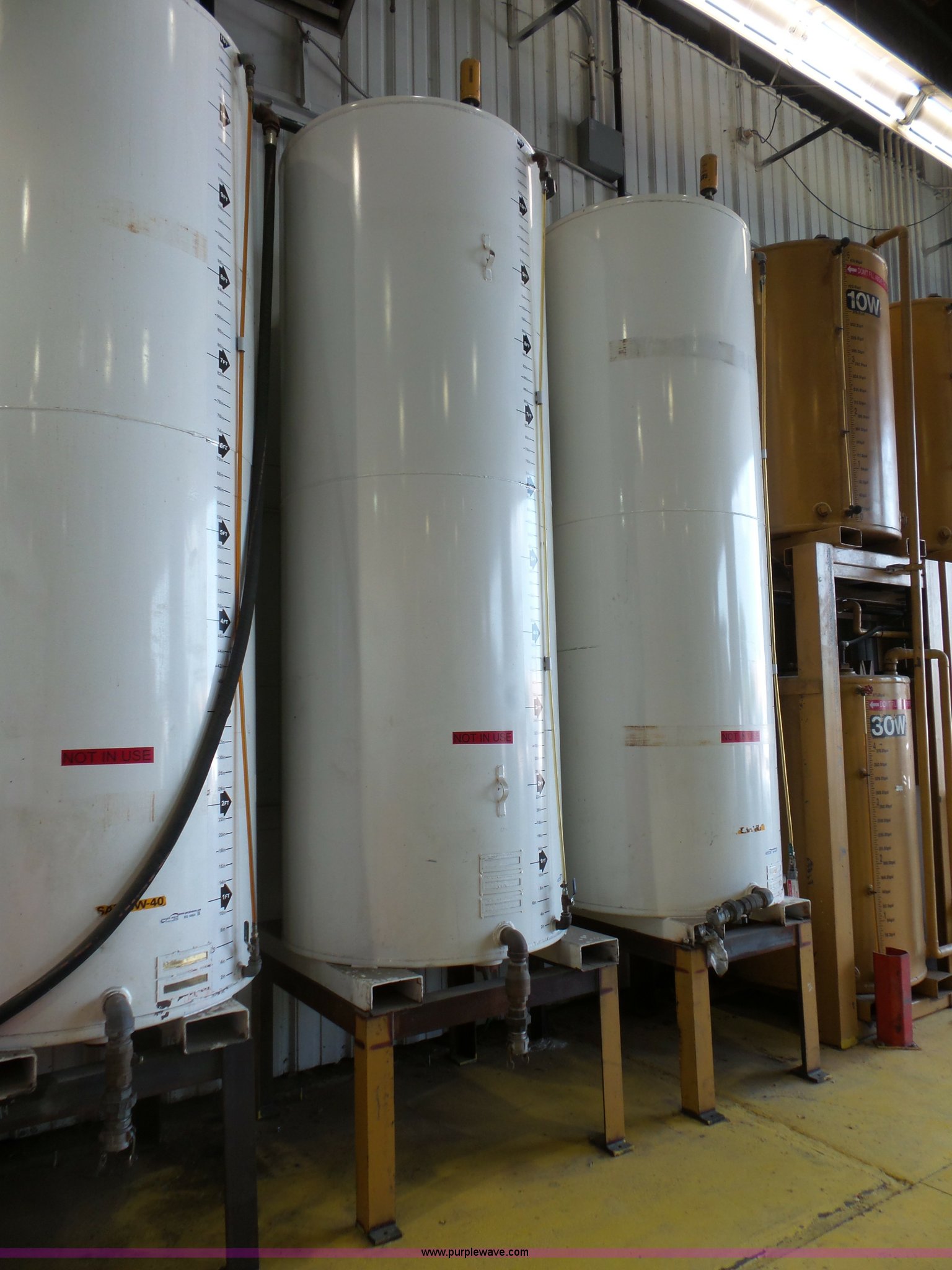 WeMac bulk oil storage tank in Fenton, MO Item BS9865 sold Purple Wave