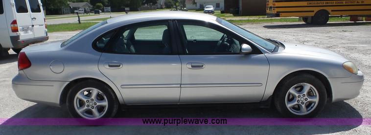 image for item AG9173 2003 Ford Taurus