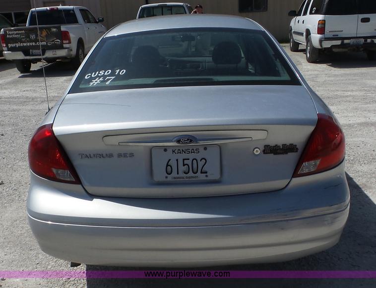 image for item AG9173 2003 Ford Taurus