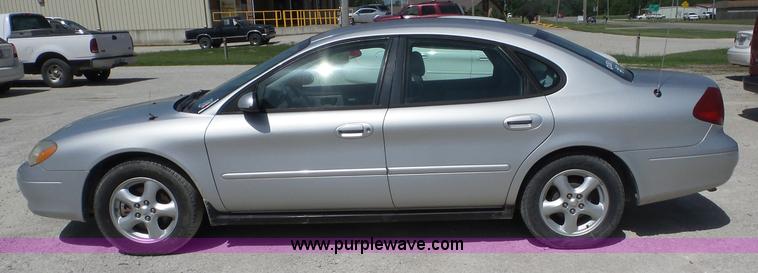 image for item AG9173 2003 Ford Taurus