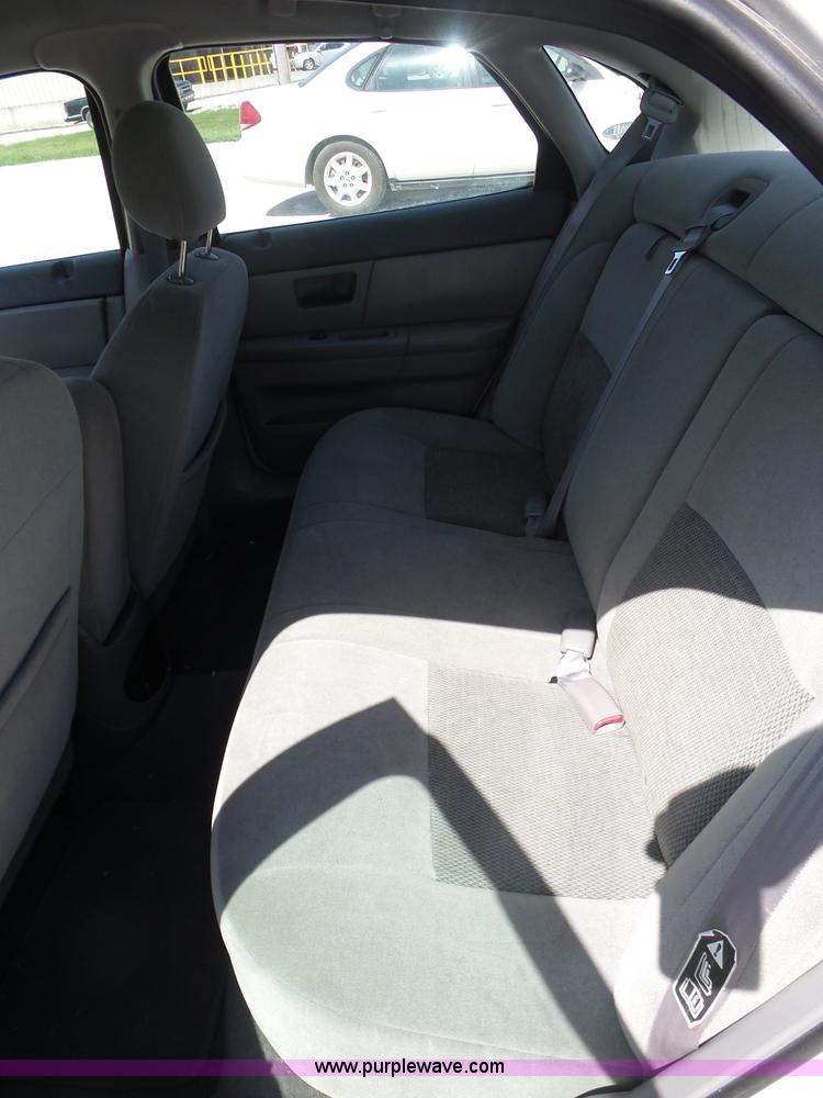 image for item AG9173 2003 Ford Taurus