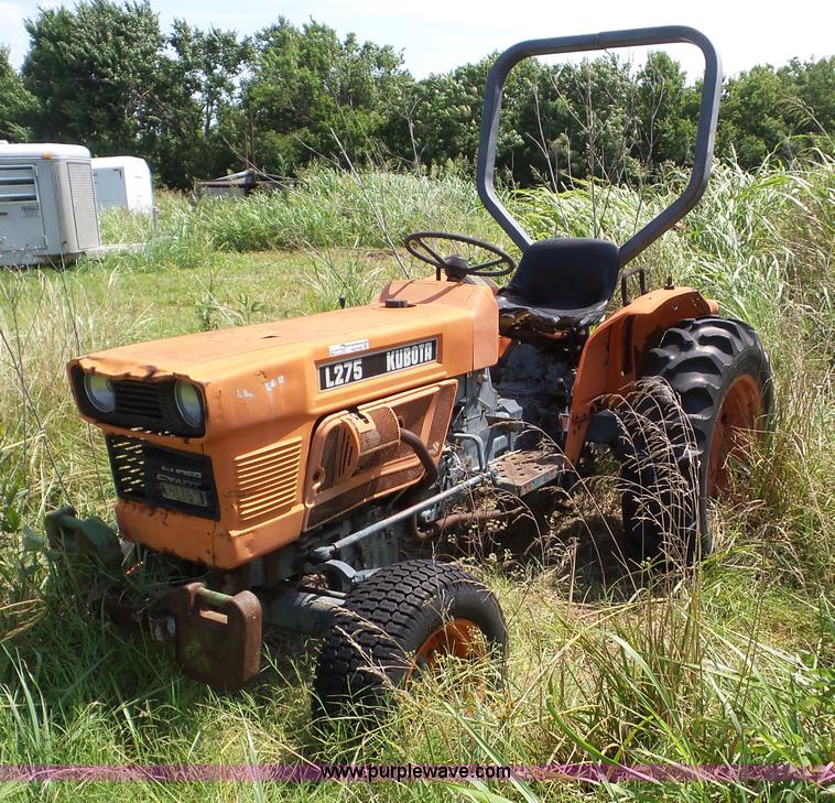 image for item AG9185 Kubota L275 tractor