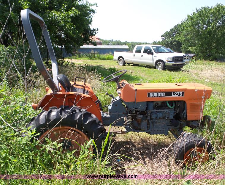 image for item AG9185 Kubota L275 tractor