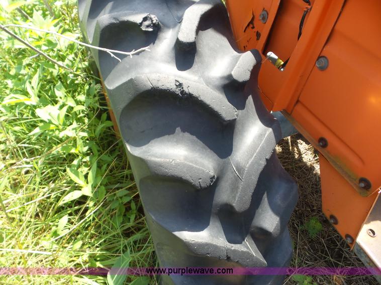 image for item AG9185 Kubota L275 tractor