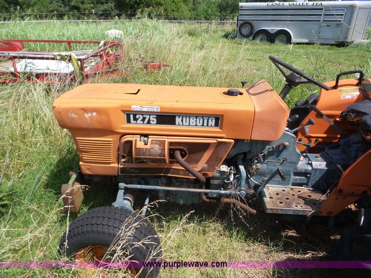image for item AG9185 Kubota L275 tractor
