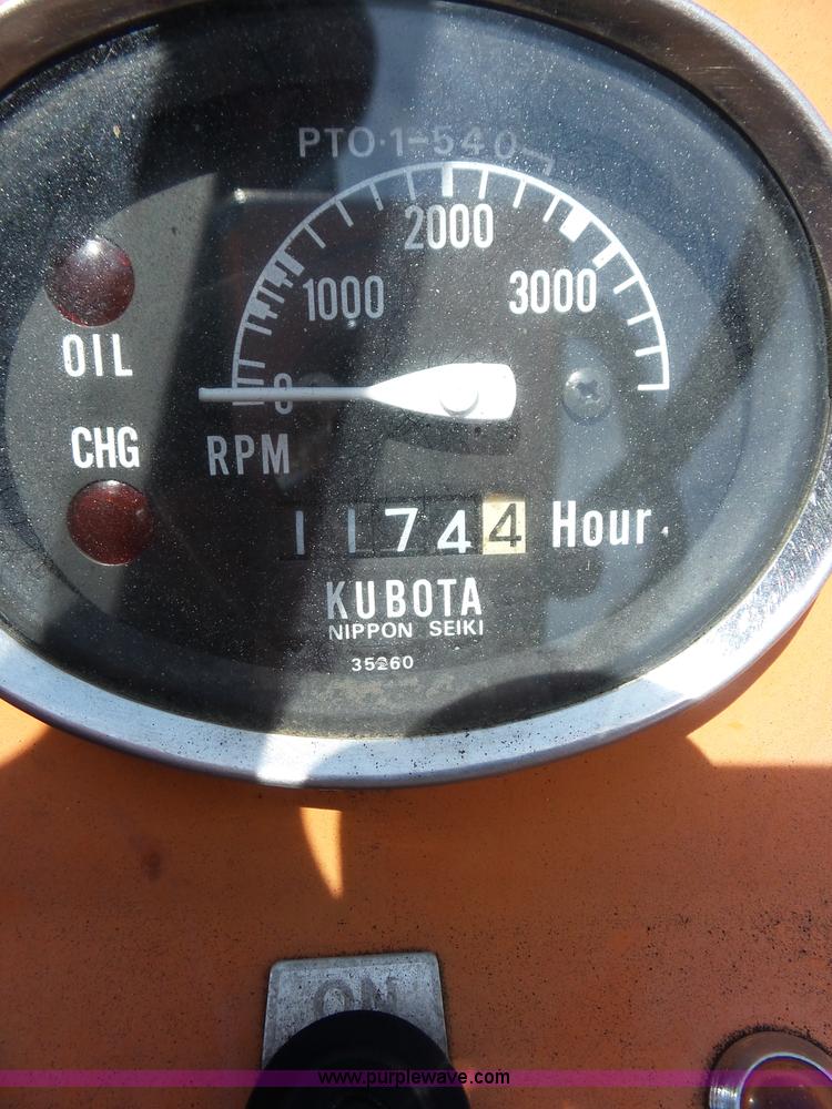 image for item AG9185 Kubota L275 tractor