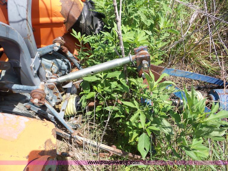 image for item AG9185 Kubota L275 tractor