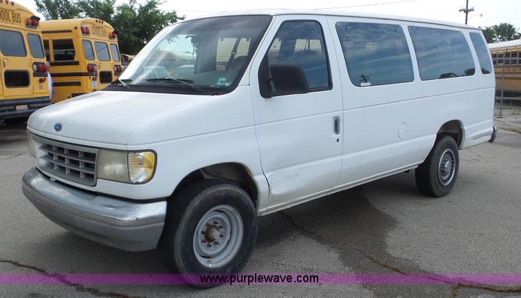 image for item AG9186 1994 Ford Club Wagon van