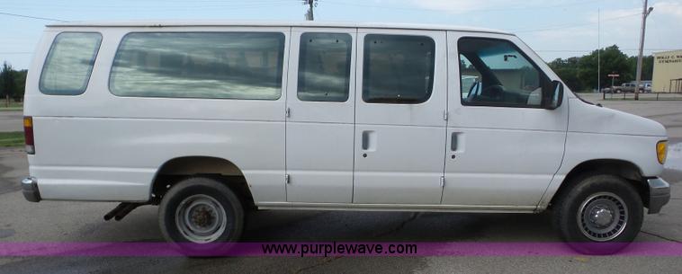 image for item AG9186 1994 Ford Club Wagon van