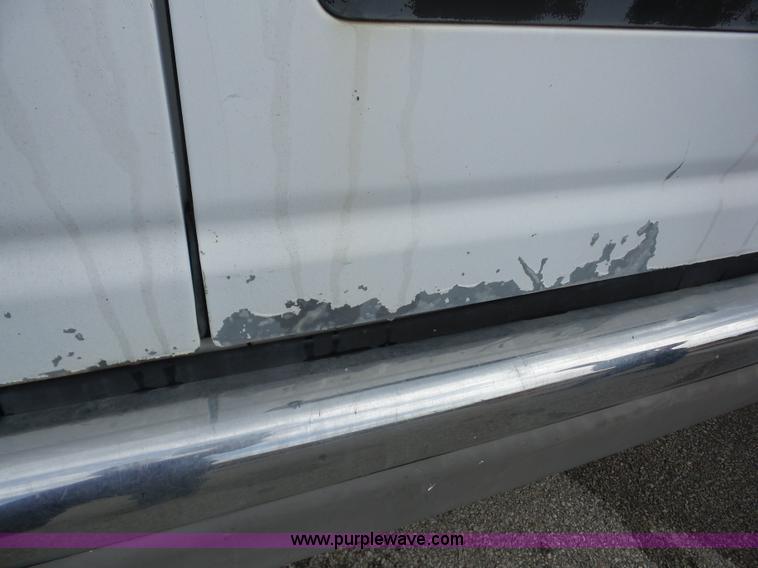 image for item AG9186 1994 Ford Club Wagon van