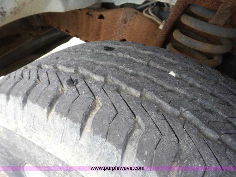 image for item AG9186 1994 Ford Club Wagon van