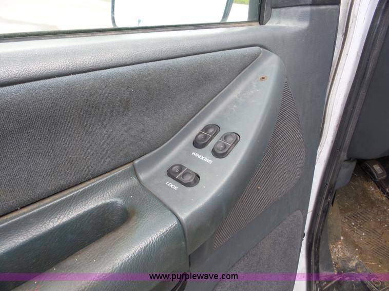 image for item AG9186 1994 Ford Club Wagon van