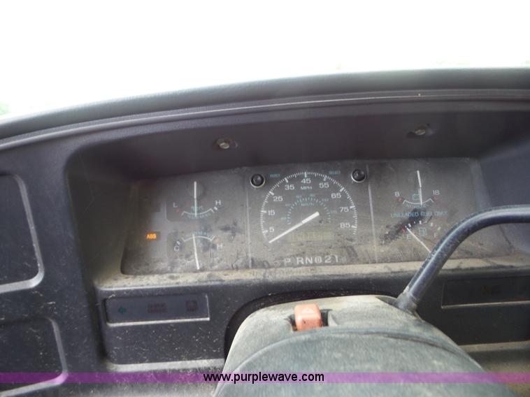 image for item AG9186 1994 Ford Club Wagon van