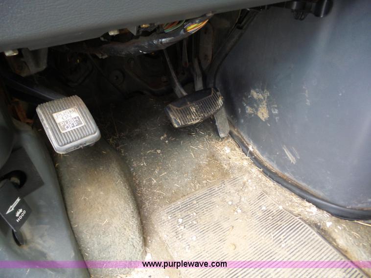 image for item AG9186 1994 Ford Club Wagon van