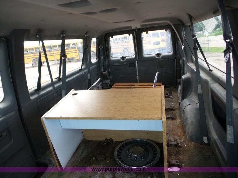 image for item AG9186 1994 Ford Club Wagon van