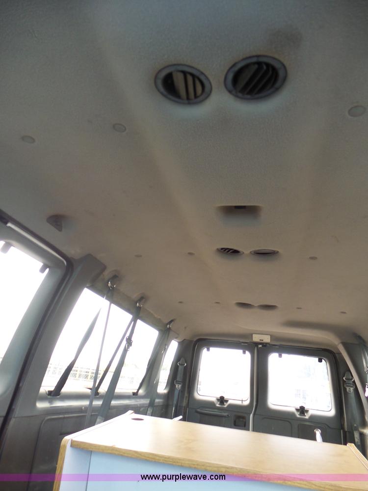 image for item AG9186 1994 Ford Club Wagon van