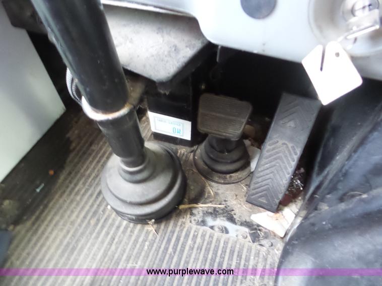 image for item AG9187 2003 Blue Bird TC2000 school bus