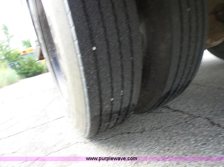 image for item AG9188 1999 Chevrolet school bus