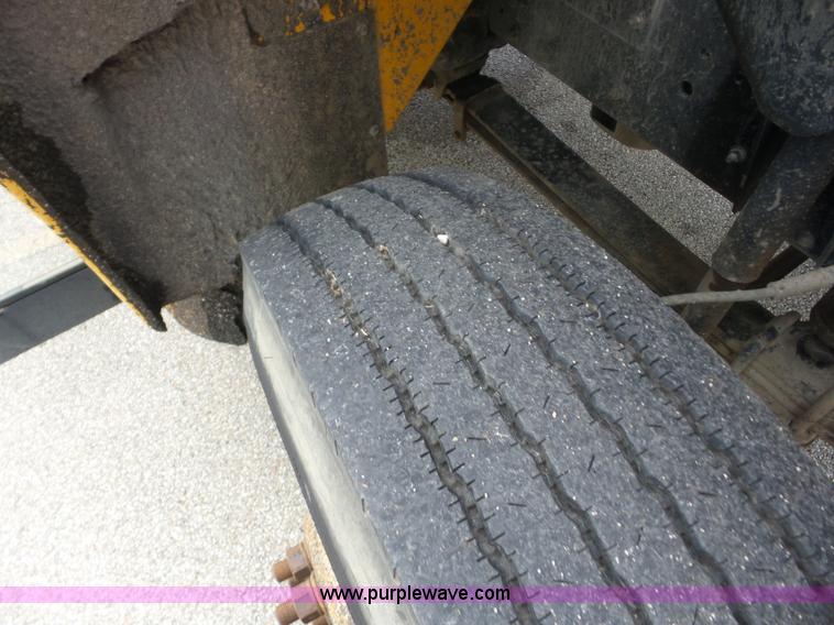 image for item AG9188 1999 Chevrolet school bus