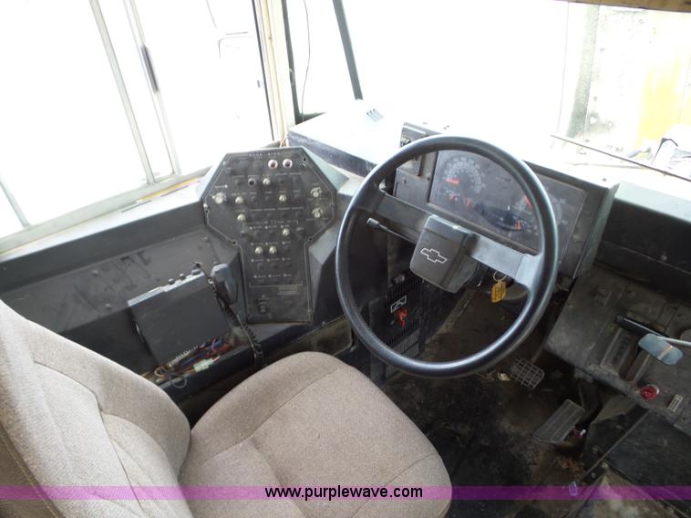 image for item AG9188 1999 Chevrolet school bus