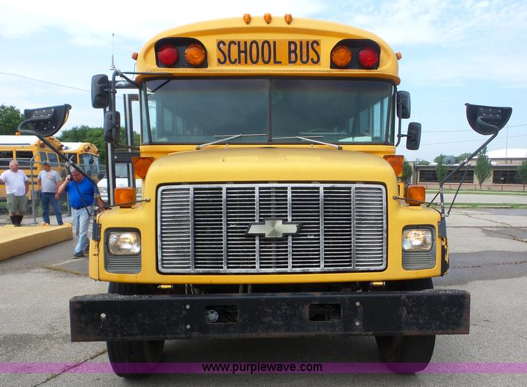 image for item AG9189 1999 Chevrolet school bus