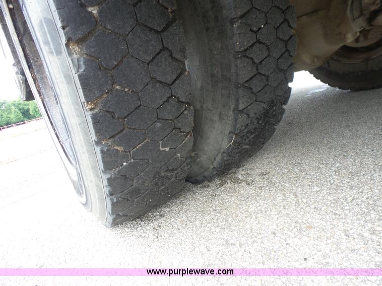 image for item AG9189 1999 Chevrolet school bus