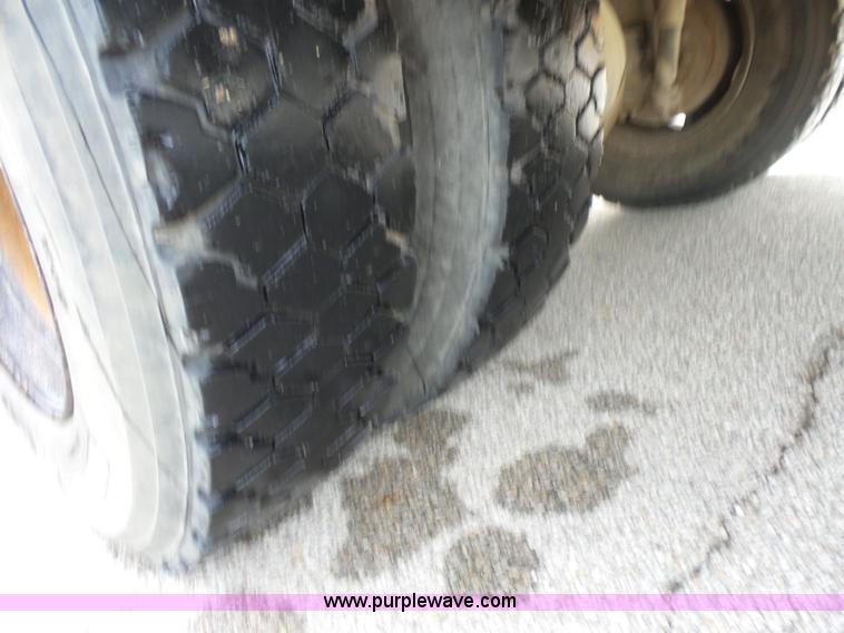 image for item AG9189 1999 Chevrolet school bus