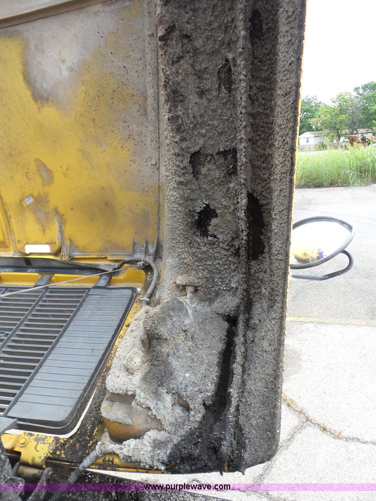 image for item AG9189 1999 Chevrolet school bus